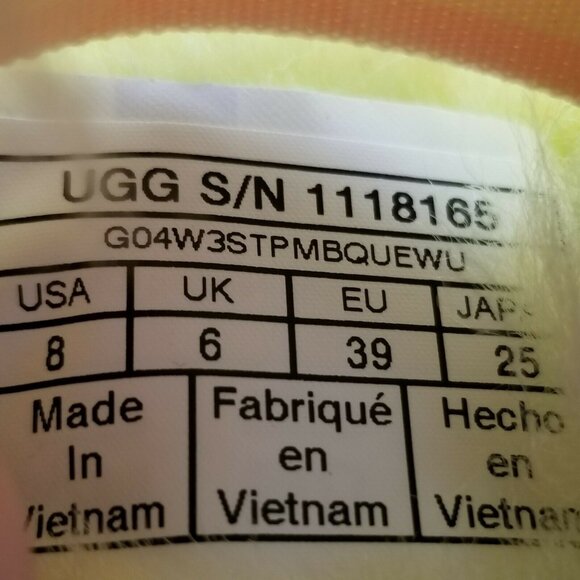 UGG Oh Yeah Fuzz Yellow Slide Sandals Womens Size 8 Fuzzy Plush Slippers - Picture 6 of 6